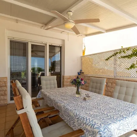 Electra's Private Beach Villa *